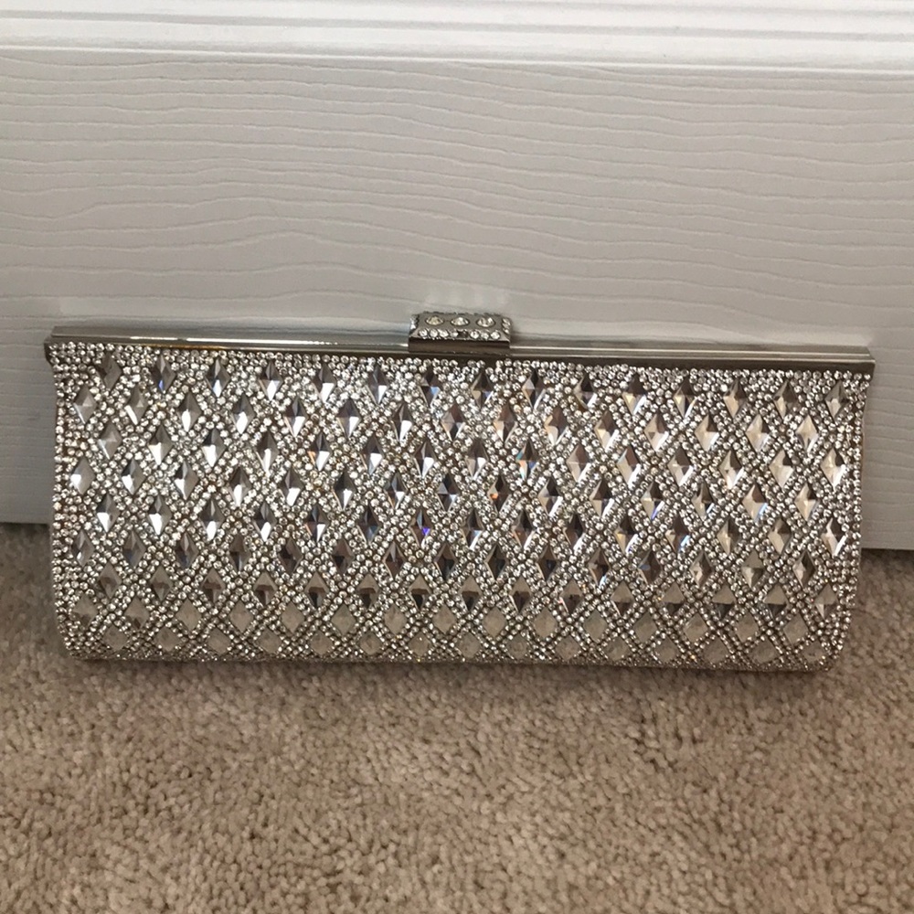 Silver rhinestone clutch